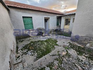 Casa  Calle de longuera. Casa en venta en  puertollano, ciudad real