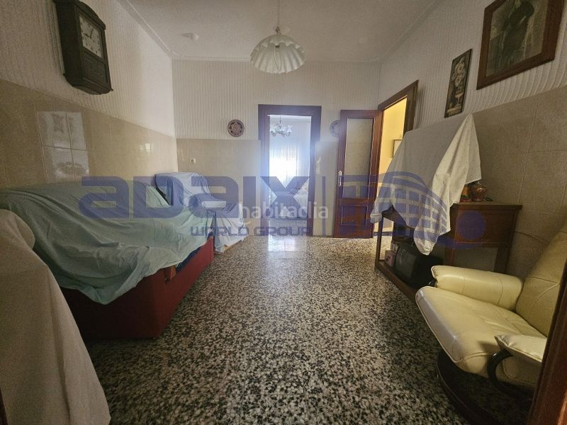 Foto b9dec3f4-d79a-470e-96d1-b4ddc4c18f4d. Casa amb aparcament a PAU 2-600 Puertollano