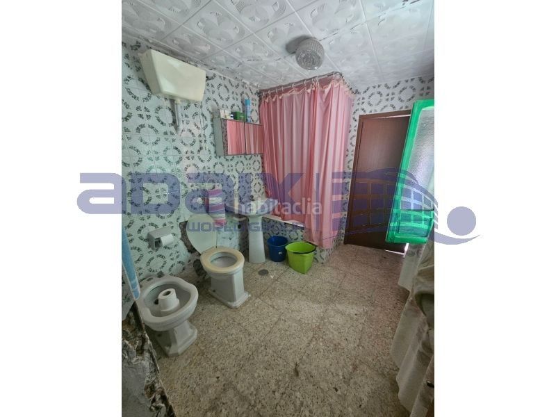 Foto 75ee7ba0-d377-4cb1-9358-5ca42c75fdcf. Casa a calle villar a El Poblado - Abulagar Puertollano