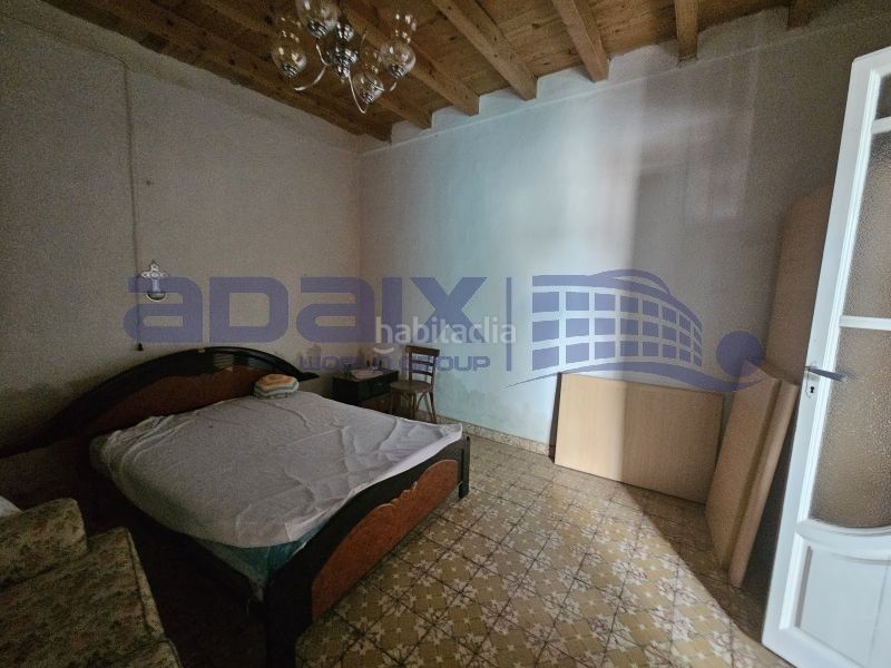 Foto e0181dee-de2a-4b10-bb25-e00b83e0a160. Casa a calle villar a El Poblado - Abulagar Puertollano