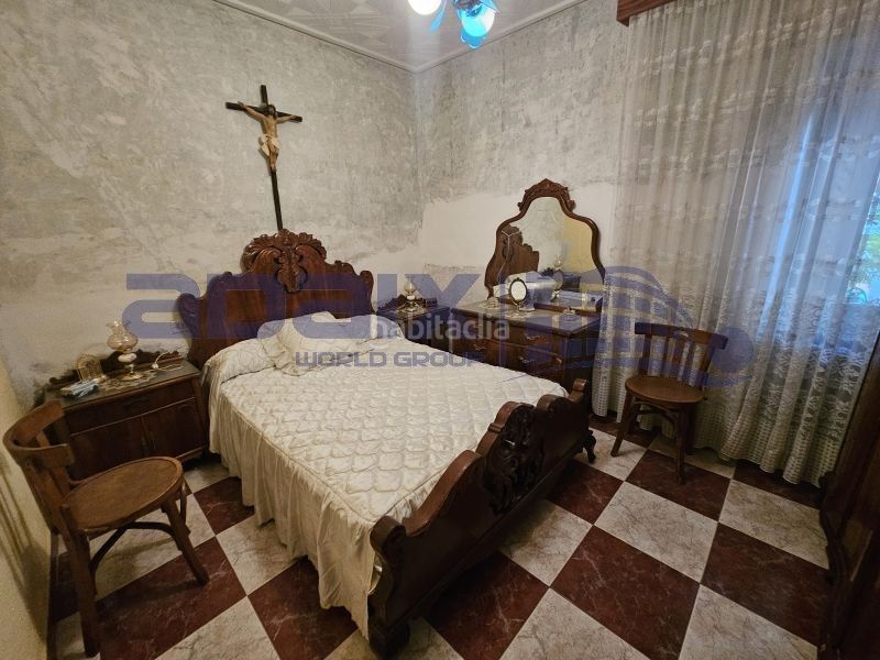 Foto e6781439-f823-40bd-85b2-d5df80a68655. Edifici a carretera puertollanoalmodovar del campo a Almodóvar del Campo