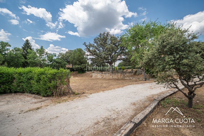 Foto e337cb14-9e7a-4714-ae2a-4d32c1646978. Xalet amb xemeneia calefacció a Mojadillas-Parque de las Infantas-El Paraiso Valdemorillo