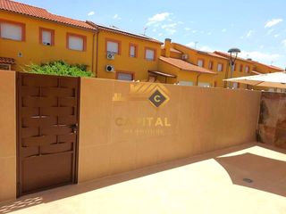 Maison jumelée  Calle granada. Chalet 4 dormitorios con reforma integral. magán
