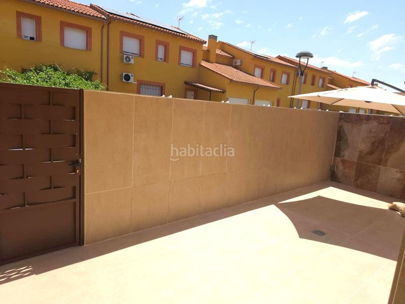 Foto abea1efc-d412-4bf7-a902-851f73e31082. Casa adossada amb calefacció aparcament a Magán