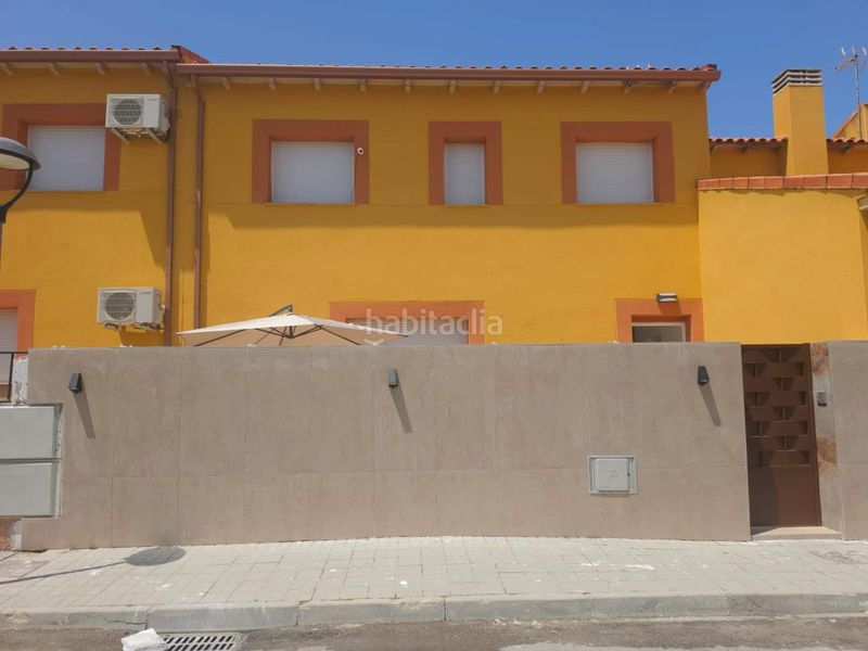 Foto d35d9eb5-d685-4bb2-ba0f-97ef1d37531f. Casa adossada amb calefacció aparcament a Magán