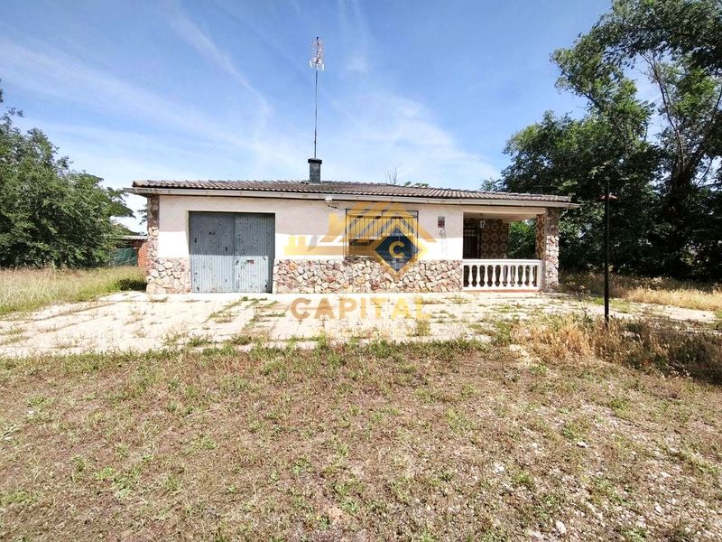 Foto 0ed224e3-1c03-486c-a646-0fff66503934. House with heating parking in Colmenar de Oreja