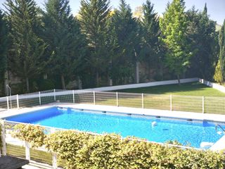 Flat  Ocaña. Piso con ascensor, garaje y piscina en ontígola