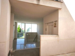 Pis  Ocaña. Piso con ascensor, garaje y piscina en ontígola