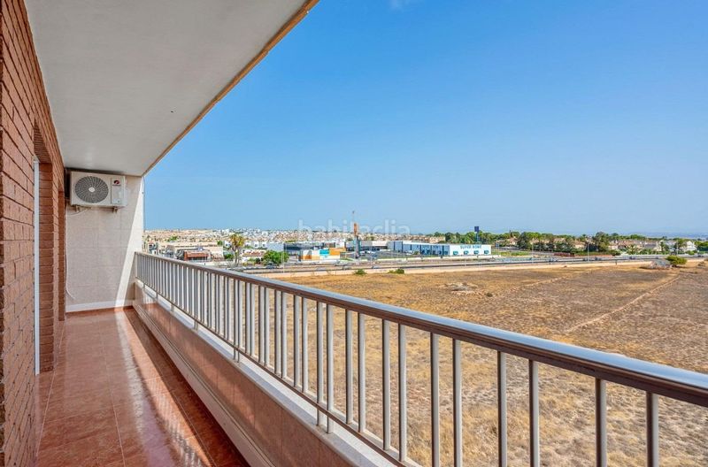 Foto 199696d8-3c49-4f18-872e-962d0b9c7d4e. Appartement avec piscine dans Punta Prima Torrevieja