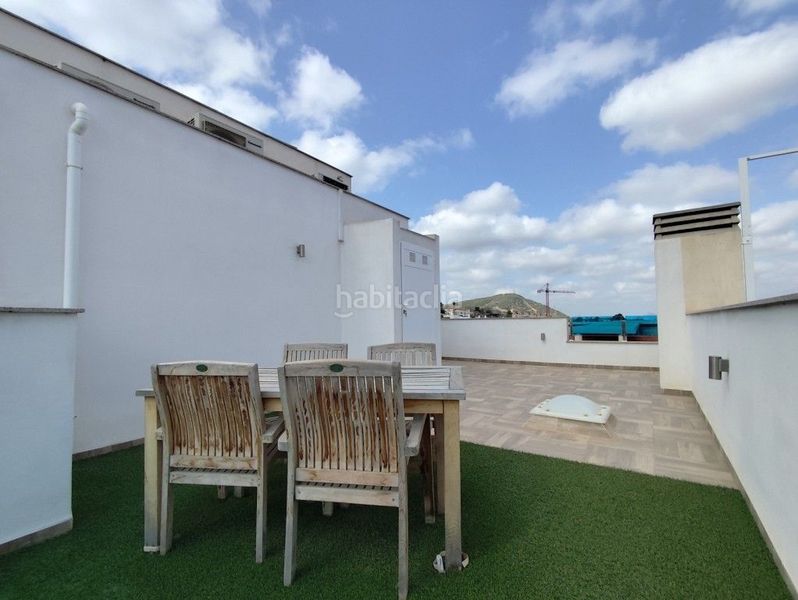 Foto a7c9fb27-43f3-4af0-aa40-7a8461d9ab5f. Casa adossada amb piscina a Bigastro