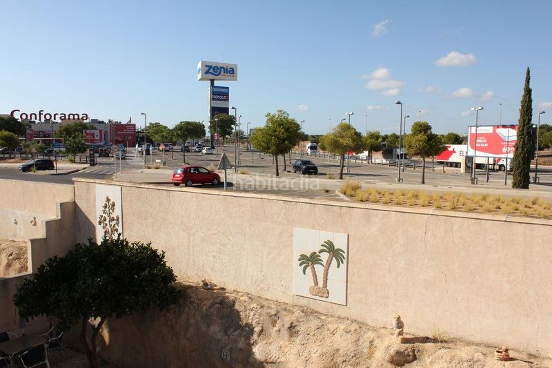 Foto d3a5ea92-f0f3-493b-a494-f683f8b643bf. Xalet amb aparcament a La Zenia Orihuela