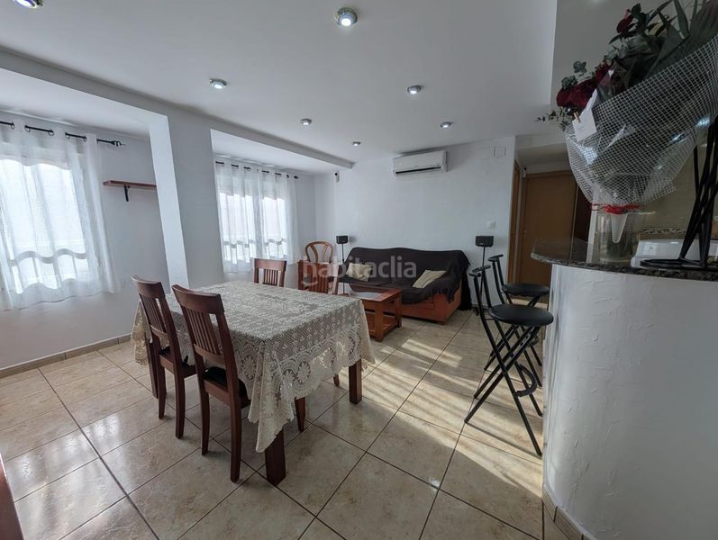 Foto f5864b9a-9ed8-4833-aacc-bade39a5a696. Pis a Centro Santa Pola