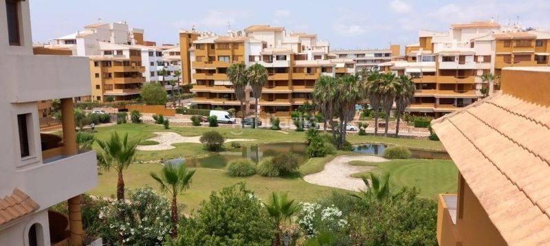 Foto cf9e4c2c-3f34-4528-8dca-70790f23baea. Àtic amb piscina a Punta Prima Torrevieja