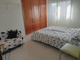 Rent Flat  Calle de sierra de cameros. Luminoso piso de 1 dormitorio junto al metro nueva numancia – li