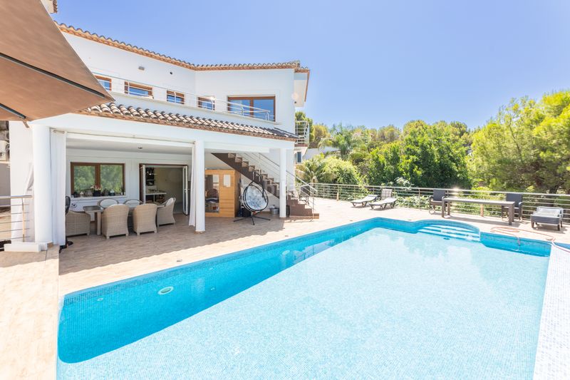 Foto 6858fbd4-f0f3-4daf-b0ef-2a862b161e84. Casa amb calefacció aparcament piscina a Altea la vella Altea