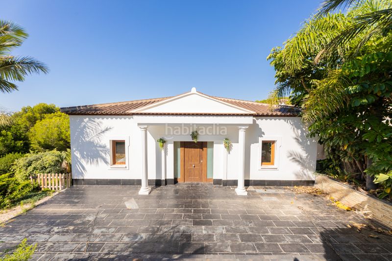 Foto 6eea789d-cee3-4fb8-9192-86707be855ad. Casa amb calefacció aparcament piscina a Altea la vella Altea
