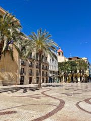 Lloguer Local Comercial a Centro. Entresuelo comercial en el centro de elche  oportunidad única