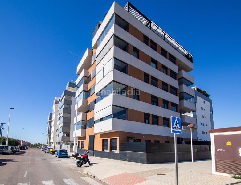 Foto 5b319a65-3aaf-49a1-884f-a3a8a57b4cf3. Planta baixa amb calefacció aparcament piscina a Elche / Elx