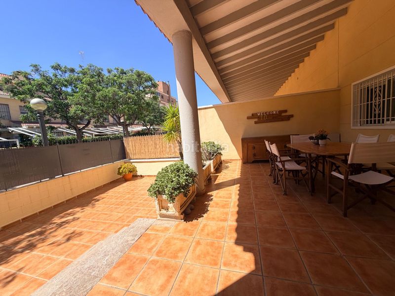 Foto 033871da-a198-4a80-b9e4-5fb6c5f3e76a. Casa amb calefacció aparcament a El Travaló - Martínez Valero Elche / Elx