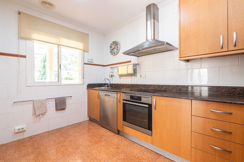 Foto ceba3afb-300a-49de-8230-b2f4e307117c. Casa amb calefacció aparcament a El Travaló - Martínez Valero Elche / Elx