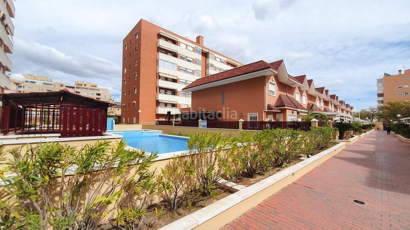 Foto d8341a8c-fc74-407f-81ce-280b10c75fd1. Casa amb calefacció aparcament piscina a Ciutat Universitària Elche / Elx