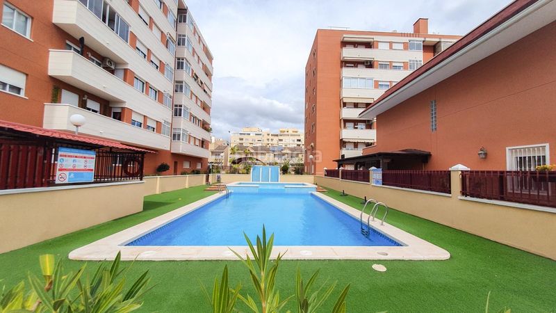 Foto f0f61de4-7fc3-43be-bf19-a6ee1a7cf0d1. Casa amb calefacció aparcament piscina a Ciutat Universitària Elche / Elx