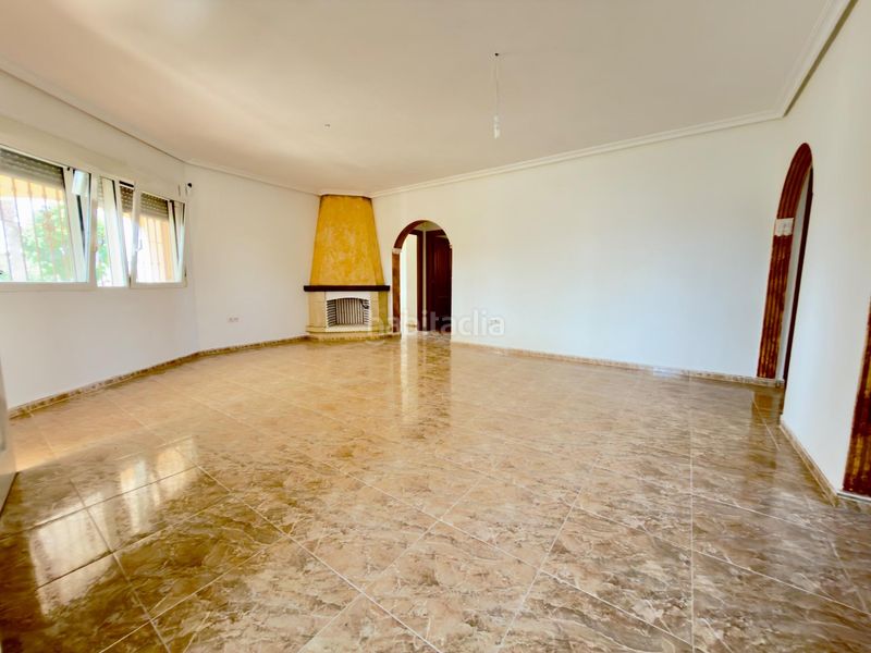 Foto 0f8d6443-27fa-4c3f-bb94-f3556751f1b5. Xalet amb aparcament piscina a Catral