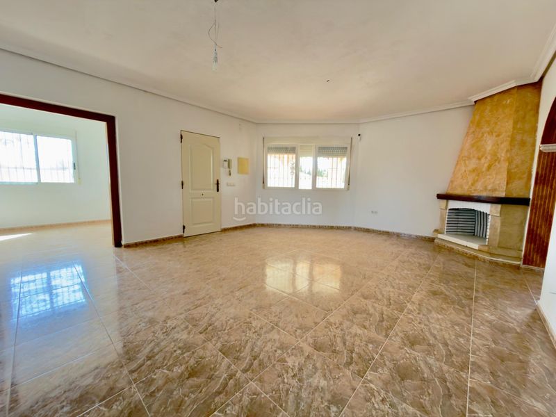 Foto 46c75184-3770-45eb-8e39-154e71b77bb4. Xalet amb aparcament piscina a Catral