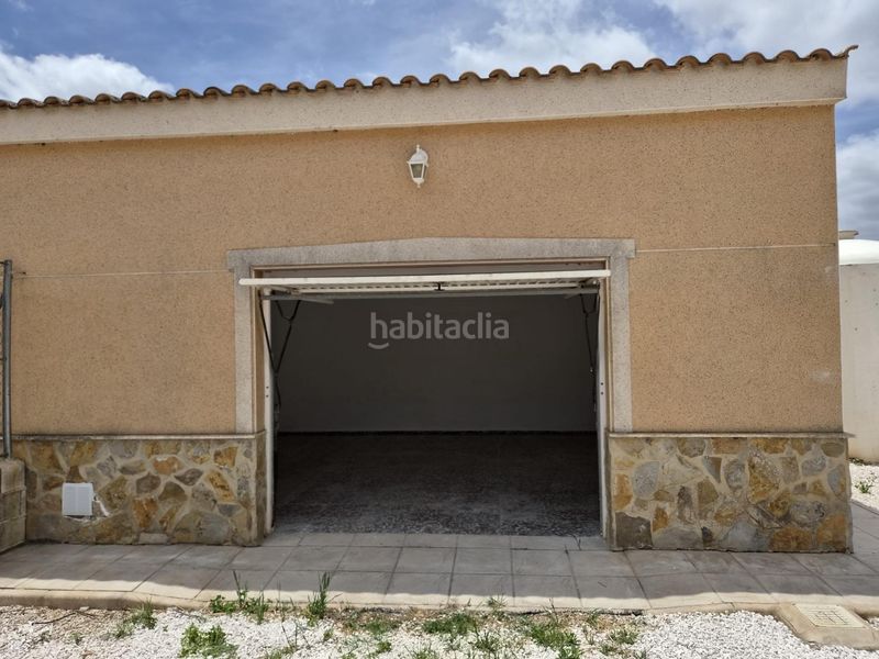 Foto 7b5d20f6-6cde-43a4-b6bf-ac2692945ff8. Xalet amb aparcament piscina a Catral
