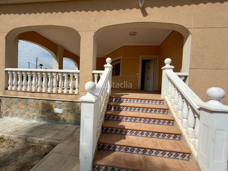 Foto 82da9d6c-c375-4c9f-a2e5-862274000ceb. Xalet amb aparcament piscina a Catral