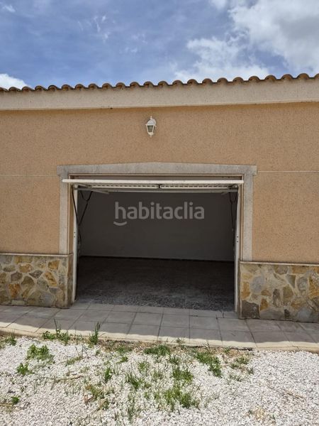 Foto afca96d5-b285-408a-bad3-278901ac7d96. Xalet amb aparcament piscina a Catral