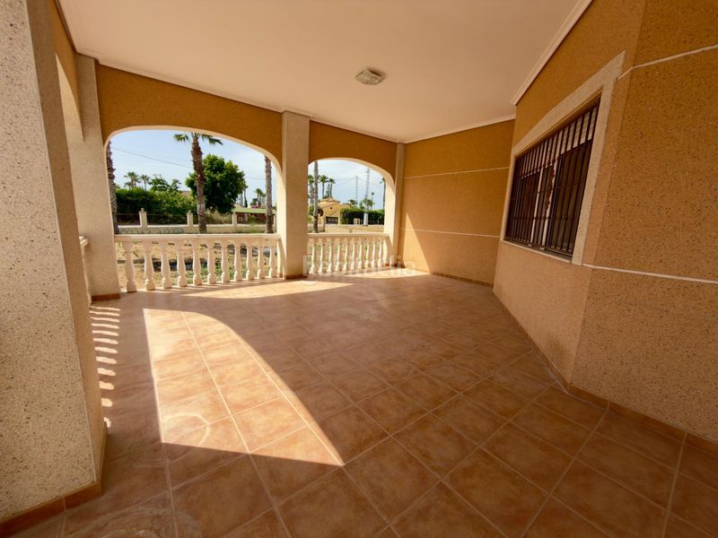 Foto c9fea10c-79d6-419e-a155-1e9e0f5c0e4b. Xalet amb aparcament piscina a Catral