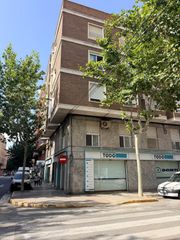 Ground floor in Plaza Crevillente - Antiguos Juzgados - El Asilo. Se vende vivienda reformada llave en mano