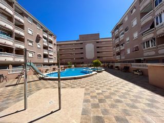 Miete Appartement  Calle arca. Vivienda a escasos metros del mar en ubanizacion con piscina pla