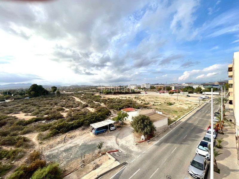 Foto 5da120c4-b95b-4eb6-bb81-8058eb94e9a0. Rent flat with heating in El Toscar Elche / Elx