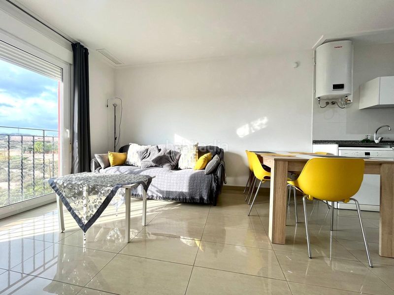 Foto 9b566e69-f77b-4e13-b198-4c25e7bd436b. Rent flat with heating in El Toscar Elche / Elx
