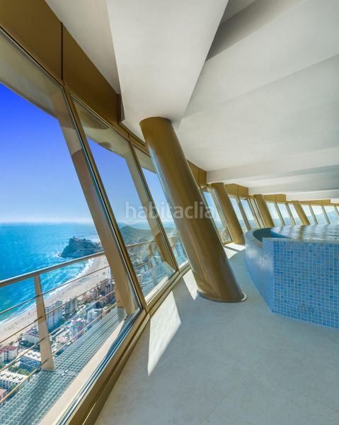 Foto 23d87388-b33c-4db1-9d4c-40c5c985b973. Lloguer pis amb calefacció aparcament piscina a Playa Poniente Benidorm