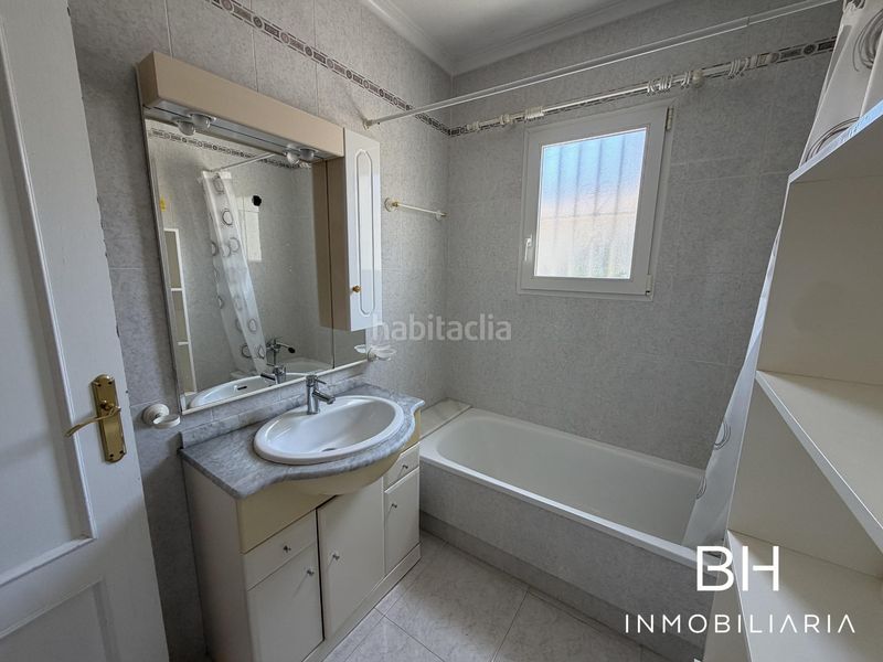 Foto d9f2f400-bc2a-4e96-84d1-071432958545. Casa a Playa Flamenca Orihuela