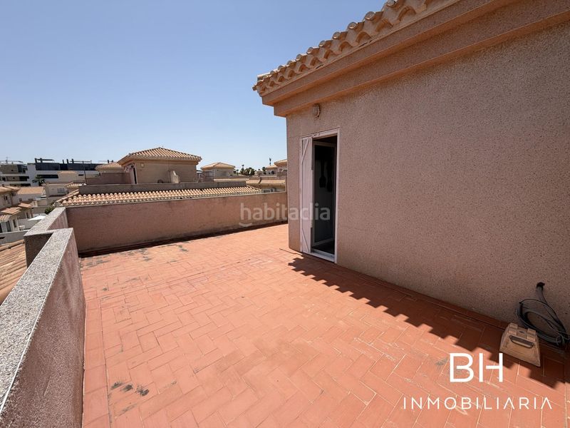 Foto e606c5e4-b38b-4486-b6b3-827d9bec233b. Casa a Playa Flamenca Orihuela