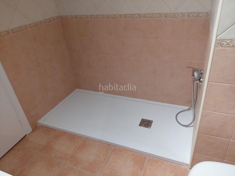 Foto a8ae1daa-8e99-44aa-b34d-ae2c1f6ecb6f. Casa adossada a Gran Playa Santa Pola