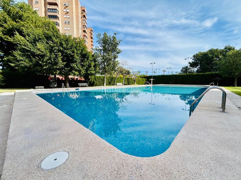 Foto 8ab95c90-a391-4448-a78e-2d98f0b47d1c. Pis amb aparcament piscina a Tómbola Alicante