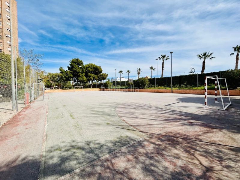 Foto a97e3761-bcdb-42c1-86b2-3a30c71b2147. Pis amb aparcament piscina a Tómbola Alicante