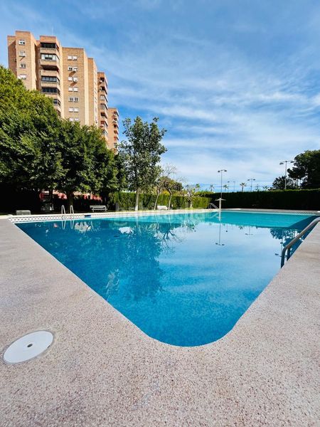 Foto d8ea3916-b25c-45f5-8399-38bb6798fc79. Pis amb aparcament piscina a Tómbola Alicante