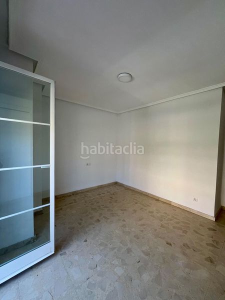 Foto 4dbd88d0-64dd-4444-a44a-5b344b60a00f. Casa adossada amb calefacció aparcament piscina a Elche / Elx