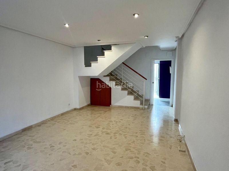 Foto a4f22407-ca98-4fab-a113-5efaf305ff22. Casa adossada amb calefacció aparcament piscina a Elche / Elx