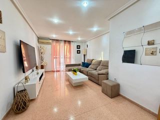 Etagenwohnung in Carrús Oeste. Amplio piso en plaza madrid, elche