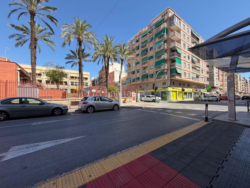 Foto f6cf0a62-2a4c-4465-b018-80866f24ebe4. Lloguer pis a Reina Victoria - Miguel Hernández Elche / Elx