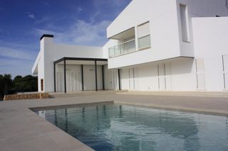 Xalet a Monforte del Cid. Tu villa en alenda golf