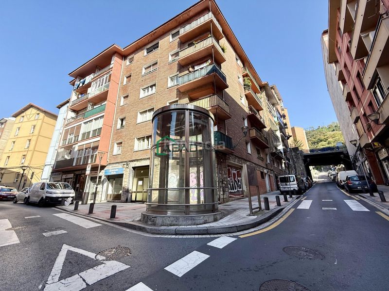 Foto aa1239ad-a1cb-4a1e-9e6b-32ba3b7fc243. Pis a Barrio de Uribarri Bilbao