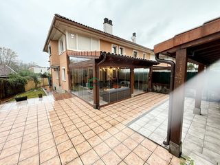 Chalet  Aita roman urtiaga. Amorebietaetxanochalet